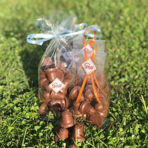 712-les-cloches-caramels-coulants-au-beurre-sale.jpg