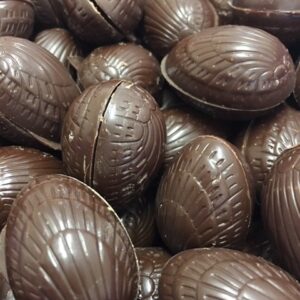 715-les-oeufs-pralines-noir.jpg
